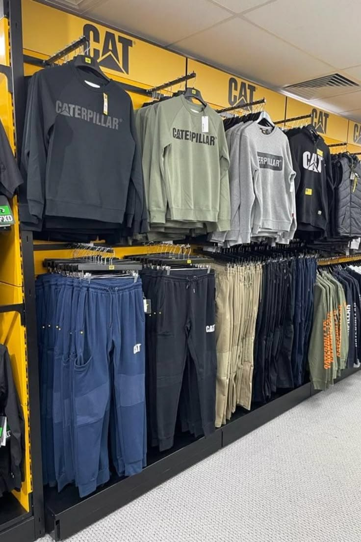 Koleksi sweatshirt dan celana workwear
